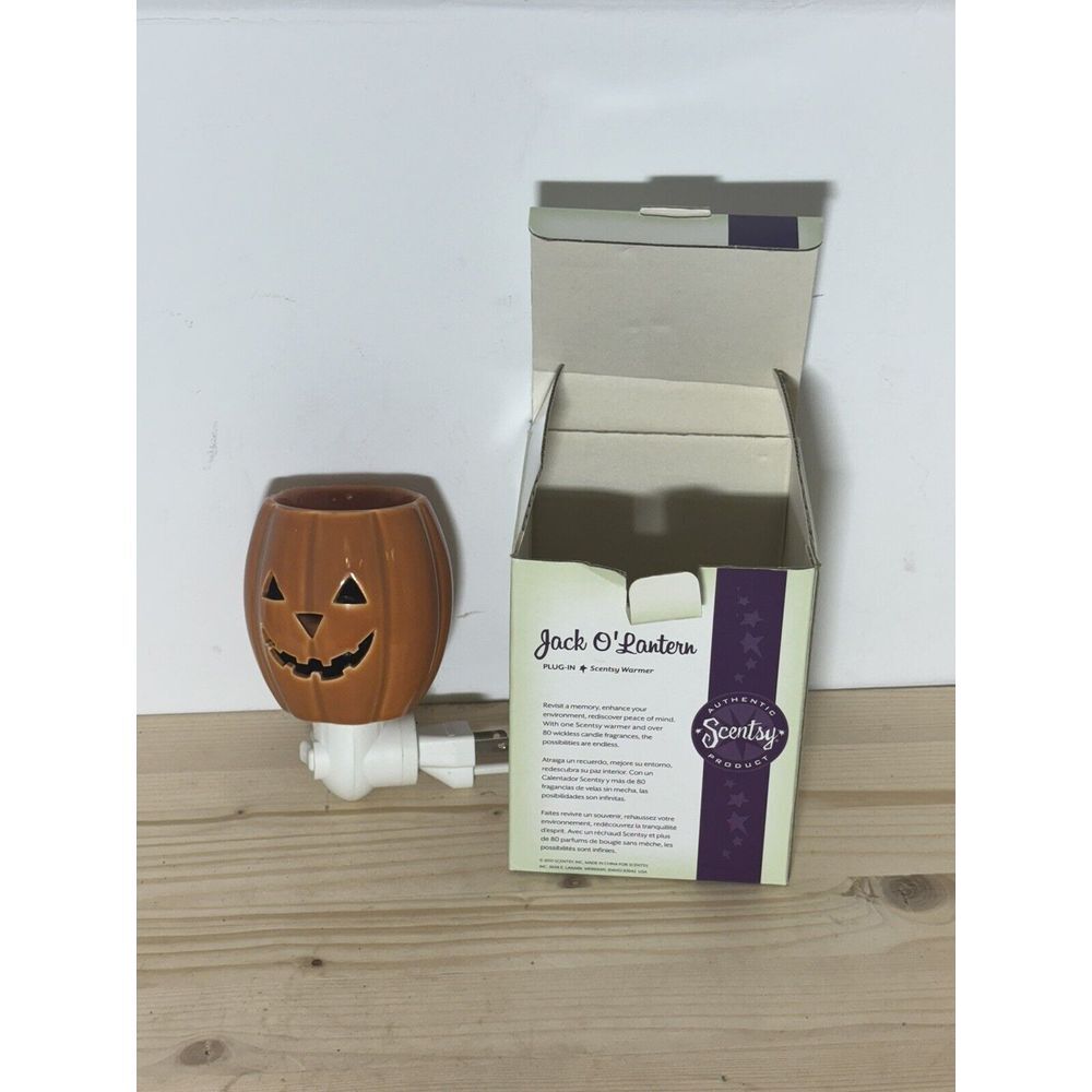 Retired Scentsy Jack O‎ Lantern Full Size Warmer Halloween Pumpkin BB18